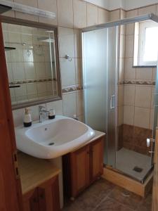 Ванна кімната в Glaros