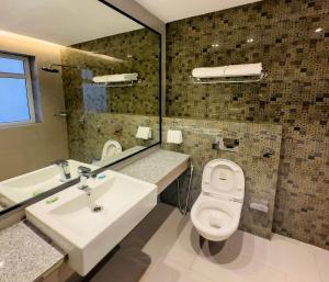Koupelna v ubytování Hotel Wonder Hills,Har ki Pauri Road Haridwar