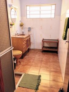 Koupelna v ubytování Sua casa na Serra da Mantiqueira. 1h de SP