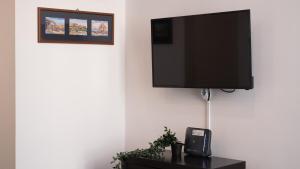 A television and/or entertainment centre at Casa Latilla