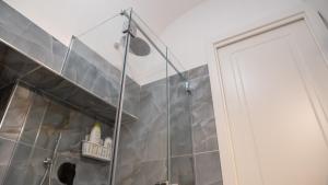 A bathroom at Casa Latilla