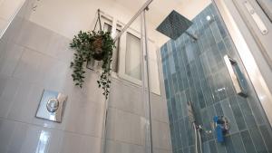 A bathroom at Casa Latilla