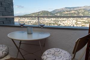 Nespecifikovaný výhled na hory nebo výhled na hory při pohledu z apartmánu