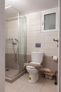 Ένα μπάνιο στο Suite 04 - Smart Cozy Suites - In the heart of Athens - 5 minutes from Metro