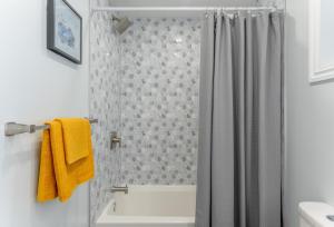 耶洛奈夫Centrally located 4Bedroom, 2Bath Home的相册照片