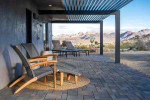 Üldine mäevaade või majutusasutusest Joshua Tree l Sunset Heights l Pool-Spa Above Park pildistatud vaade