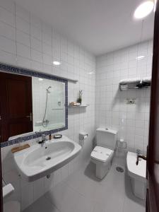 Kúpeľňa v ubytovaní Hotel A Torre do Xudeu + 37 fotografií