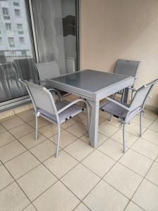 Fotografia z galérie ubytovania Appartement 2 Pièces avec une grande terrasse, 3 étoiles, Wifi, Box pour véhicule et vélos v destinácii Les Sables-dʼOlonne