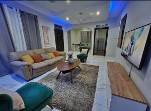 Ruang duduk di Kojosvilla Luxury Homes