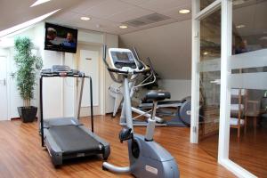 Fitness centrum a/nebo fitness zařízení v ubytování Bastion Hotel Maastricht Centrum + 28 fotografií