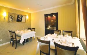 Restaurace v ubytování Hotel Restaurant Ölmühle + 8 fotografií