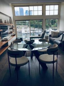 Et sittehjørne på Harbour View Woolloomooloo