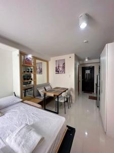 Postel nebo postele na pokoji v ubytování Home Escape