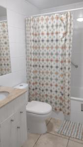 Ванная комната в Pura vida, estilo Guest House NO departamento completo se arrienda por habitaciones