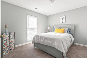 Gallery image of Renovated 3BR Retreat with Large Patio & Grill in Charlotte