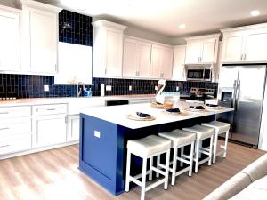 Calypso Cove-3bd 2b-Sleeps up to 12的厨房或小厨房