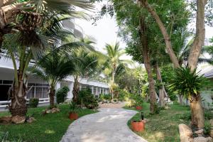 Κήπος έξω από το MATCHA SAMUI RESORT formerly Chaba Samui Resort