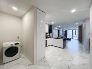 Imagen de la galería de Zeus Living - Scandinavian Condo in Metropole, en Ho Chi Minh