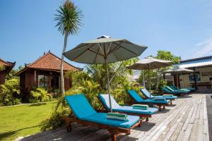Zahrada ubytování D'Muncuk Huts Lembongan