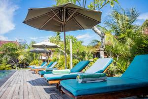 Zahrada ubytování D'Muncuk Huts Lembongan