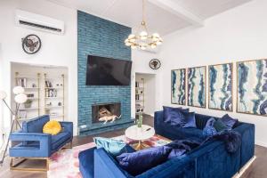 Χώρος καθιστικού στο Bella Cactus - Palm Springs Vibes Pool & Spa