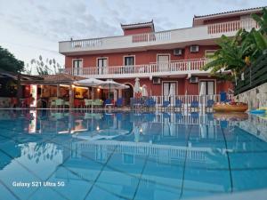 The swimming pool at or close to Alex Studios