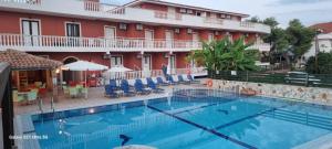 The swimming pool at or close to Alex Studios