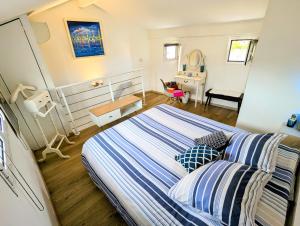 Posteľ alebo postele v izbe v ubytovaní Cannes Croisette Suquet Duplex 4 P + 37 fotografií