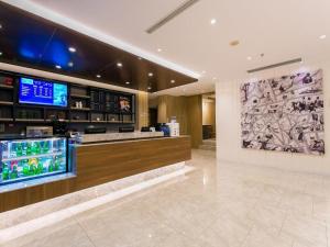 El vestíbulo o zona de recepción de Hanting Premium Hotel Xi'An Bell Tower Bei Street
