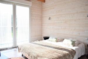 Postel nebo postele na pokoji v ubytování Superbe maison 4 étoiles pour 8 pers avec piscine sur le port de PERROS-GUIREC - Réf 873