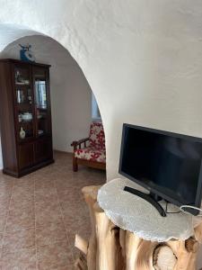 Телевізор і / або розважальний центр в Trullo Licchio Cisternino Ostuni Valle d’Itria
