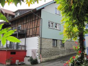Das Gebäude in dem sich die Ferienwohnung befindet