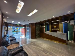 GOLD SKY AVENUE HOTEL