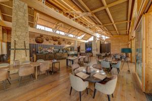 Restaurace v ubytování Sangulí Camping & Resort