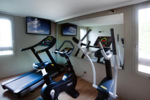 Fitness centrum a/nebo fitness zařízení v ubytování ibis Styles Clermont-Ferrand Aéroport