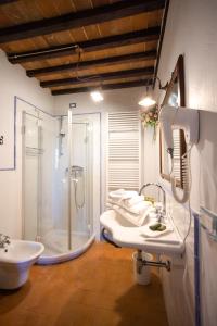 Koupelna v ubytování Cortona Resort-Le Terre Dei Cavalieri