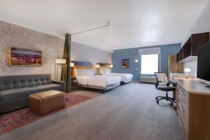 Postel nebo postele na pokoji v ubytování Home2 Suites By Hilton Las Vegas Southwest I-215 Curve