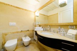 Ванная комната в Starhost - Villa il Poggio Amalfi Coast with pool, garden and terrace