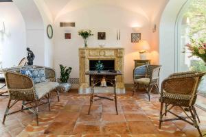 Гостиная зона в Starhost - Villa il Poggio Amalfi Coast with pool, garden and terrace