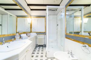 Ванная комната в Starhost - Villa il Poggio Amalfi Coast with pool, garden and terrace