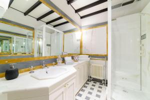 Ванная комната в Starhost - Villa il Poggio Amalfi Coast with pool, garden and terrace