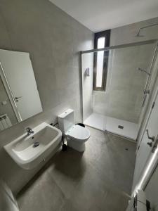 Koupelna v ubytování Hostal La Masia