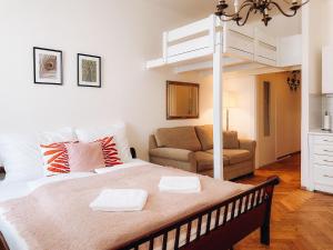 Giường trong phòng chung tại ELSO center apartment