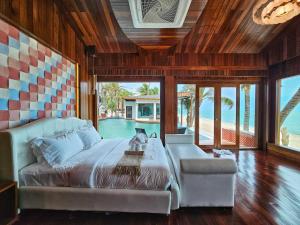 Ein Sitzbereich in der Unterkunft Hotel Villa AoKhanom Beachfront