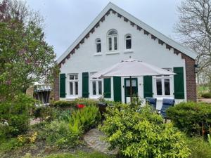 Zahrada ubytování Landhaus up de Warft - Friesenrose