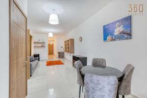 Posezení v ubytování Beautiful PENT with terrace & spectacular views by 360 Estates