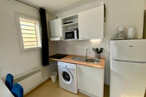 Η κουζίνα ή μικρή κουζίνα στο Les Naïades H42 - 2 bedrooms for 6 people ! +8 φωτογραφίες