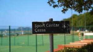 Tenis alebo squash v ubytovaní Easyatent Safari tent Polari alebo jeho okolí