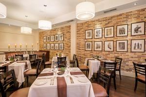 Restoran atau tempat lain untuk makan di Dann Carlton Quito