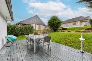 Zahrada ubytování Maison Jade - piscines partagées